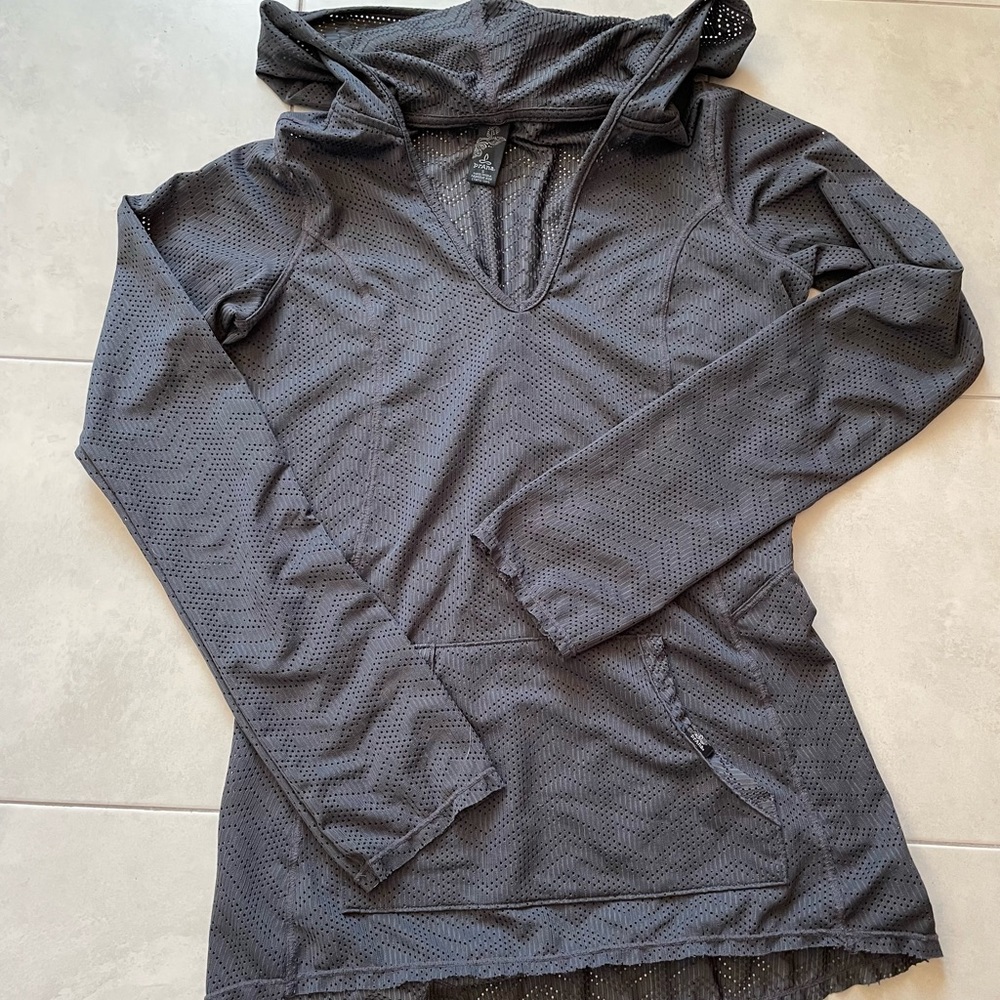 Size small Prana longsleeved hoodie, EUC